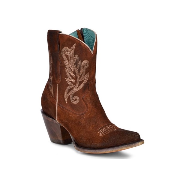 Corral Shoes - NWT Corral Embroidered Western Bootie Size 8
